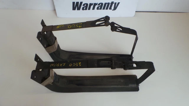 Fuel Tank Strap Set For Nissan Micra K12 & Note E11 2003-2010 – Unbranded