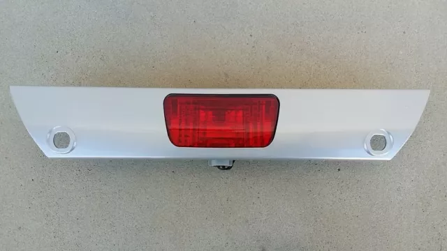 Moulure Hébergement Et Feu Antibrouillard Arrière Pour Mitsubishi Pajero 2007