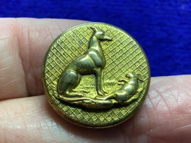 GREYHOUND WITH CAPTURED RABBIT/HARE BRASS SPORTING BUTTON 23.6mm c 1830-45
