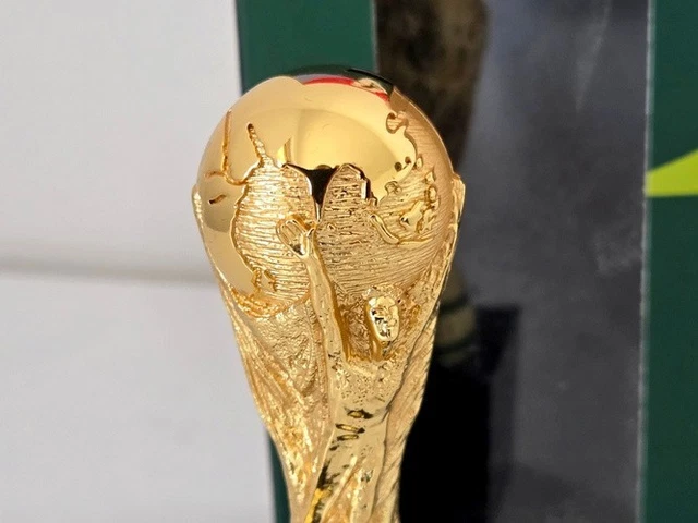 world-cup-2026-trophy-replica-10-cm-with-pedestal-official-licensed