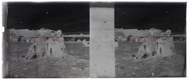 Family at the Beach c1930 Photo NEGATIVE Stereo Glass Plate Vintage V33L9n 2
