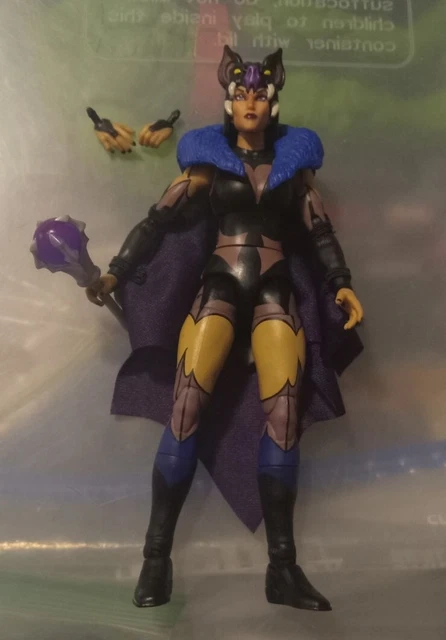 Masters Of The Universe Masterverse – Action Figure Sorceress Evil-Lyn Deluxe 17 Cm Con Scettro E Mani Intercambiabili