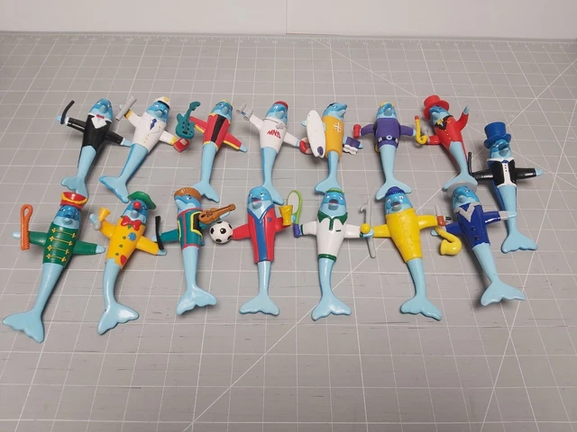 Rare Novotel Gift Dolphins  x 15 Collectable Toys With FREE Stand