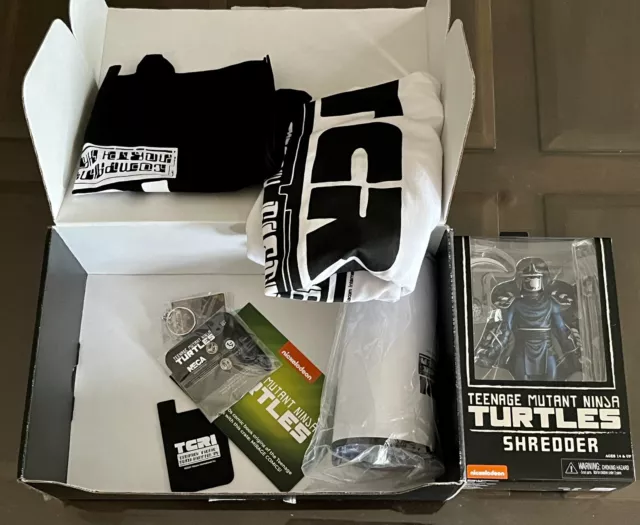 NECA LootCrate Teenage Mutant Ninja Turtles TMNT Mirage Comics Shredder New!