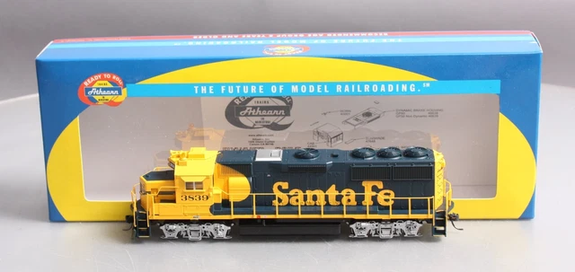 Athearn 77826 HO Santa Fe GP50 Diesel Locomotive #3839 -DC LN/Box