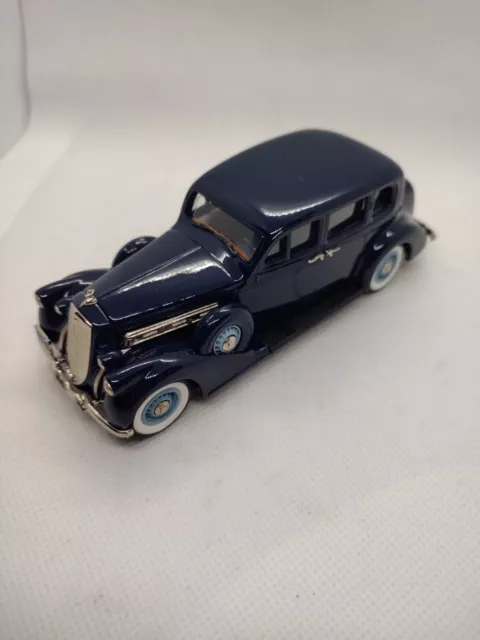 Brooklin - BRK81  - 1936 Pierce Arrow 1601 Sedan Blue