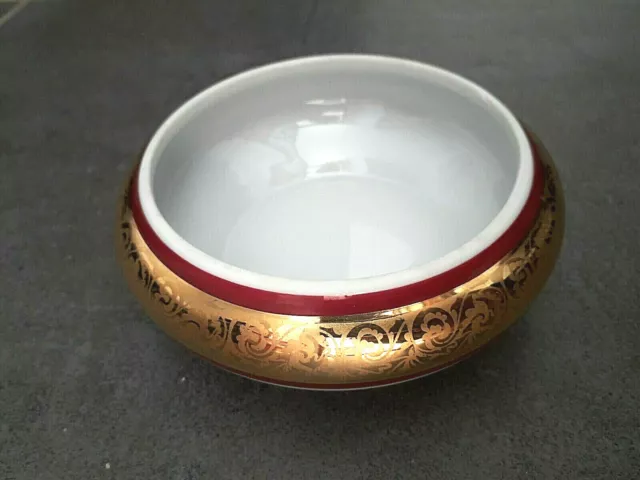 Coupelle en Porcelaine de Limoges blanc, carmin et or (Ets Ternet)