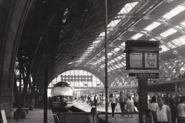 ORG Foto 11 X 15 - Verbrennungstriebwagen der Baureihe 175 Aufn. 1981 (G4671)