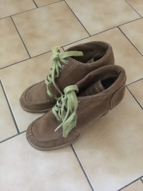 Bottines cuir daim SEE BY CHLOÉ pointure 36 en très bon état.