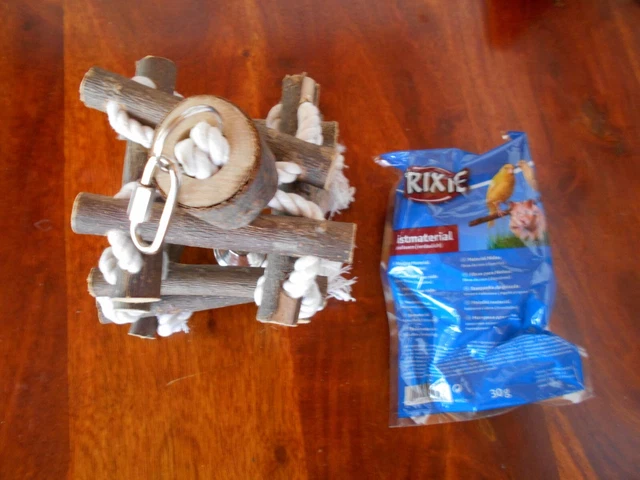 2 tlg. Sittich Spielzeug Holz / Vogel / Spielzeug / Nistmaterial 