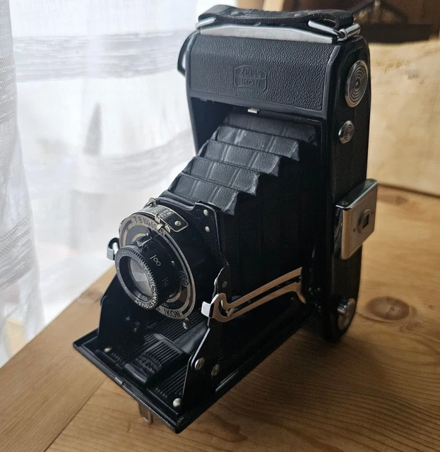 Zeiss Ikon Banque d'image et photos - Alamy