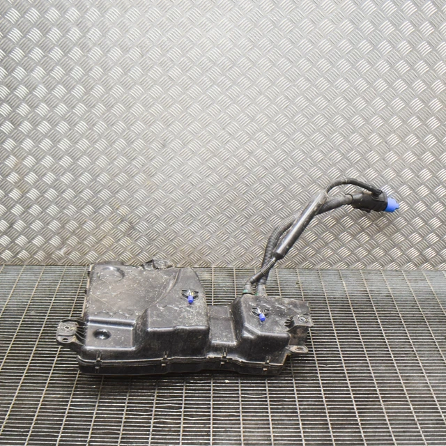 Réservoir Adblue Pour Audi Q5 FY - Réf 80A131878AP - 2.0 Diesel 140KW 2020 - Pour Pièces
