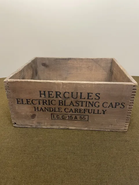 Antique Wood Hercules Powder Co Blasting Cap Box