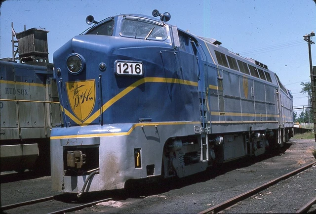 D&H DELAWARE AND HUDSON Railroad Locomotive 1216 Shark Kodachrome slide 1975