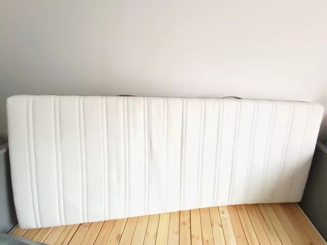 Matelas Ikea Malvik 80×200cm en mousse ferme blanc