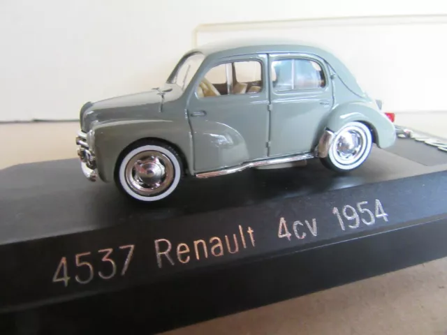 97R Solido 4537 France Renault 4cv Découvrable 1954 Vert 1:43 + Socle + Boite
