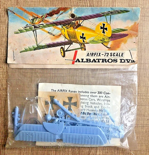 Maquette Ancienne Airfix Lanchester 1907 - Échelle 1:32 - Montée Et Peinte (État Médiocre)