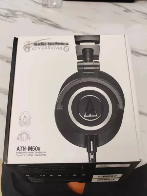 Audio-Technica ATH-M50x Closed-Back Studio Monitoring Headphones Black with box