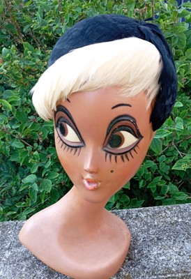 modiste MAD-LYS à Paris chapeau ancien bibi à voilette en velours et plumes 