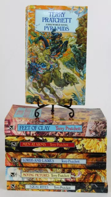 Terry Pratchett Book bundle x 6 Corgi Paperbacks some Firsts Discworld