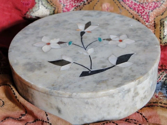 Marmo indiano Pietra Dura Carving Portagioie floreale Fatto a mano India Q