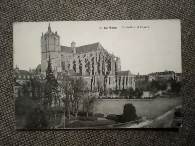 Cpa Le Mans Cathédrale Et Square