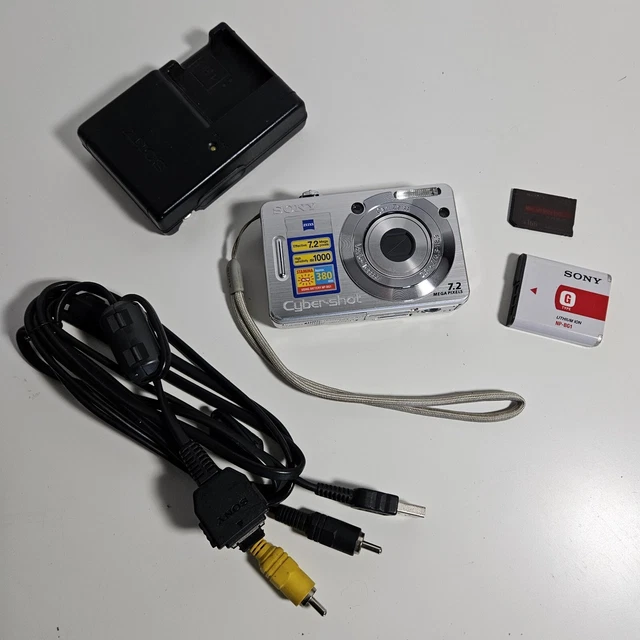 SONY CYBERSHOT DSCW55 Carl Zeiss Lens 7.2MP Digital Camera OEM Charger