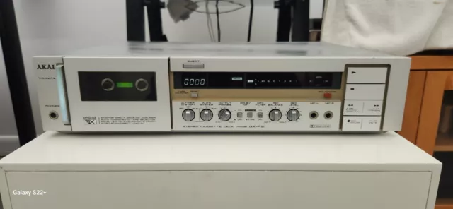 AKAI GX-F31 Multivoltage Stereo Cassette Tape Recorder