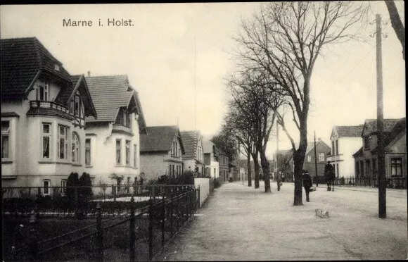 Ak Marne in Holstein Dithmarschen, Straßenpartie, Wohnhäuser - 3691279