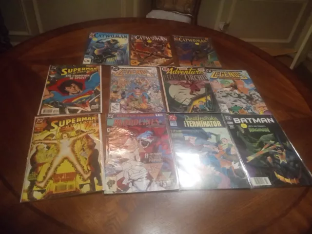 11 Dc Comics Lot Superman Catwoman Batman Bloodlines Legends