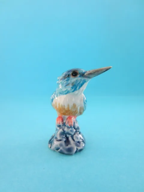 KINGFISHER ON ROCK FIGURINE SO CUTE RARE TO FIND DISCONTINUED *Mint*