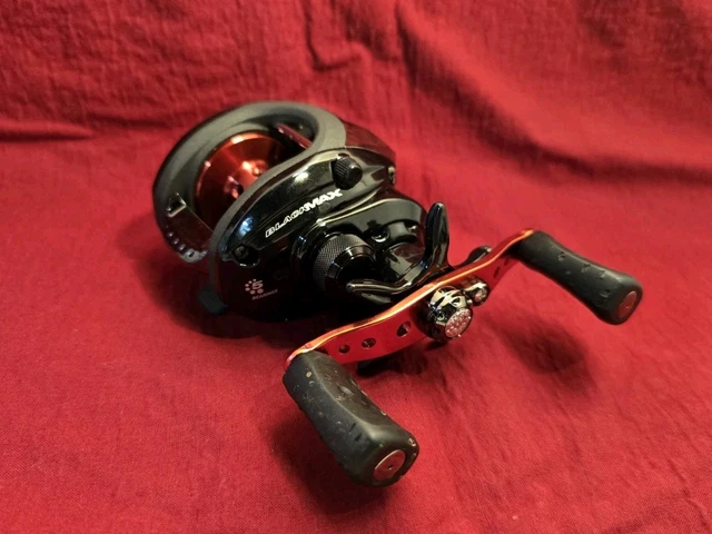 abu garcia black max 2 Baitcast Fishing Combo, 6'6 inch Medium Rod, Right/Left Handed Reel provide a more ergonomic feel for all Abu Garcia Black Max 2