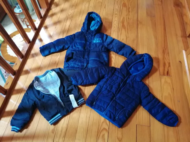 lot  3 doudounes parkas/ blouson, occasion, excellent état, taille 4 ans