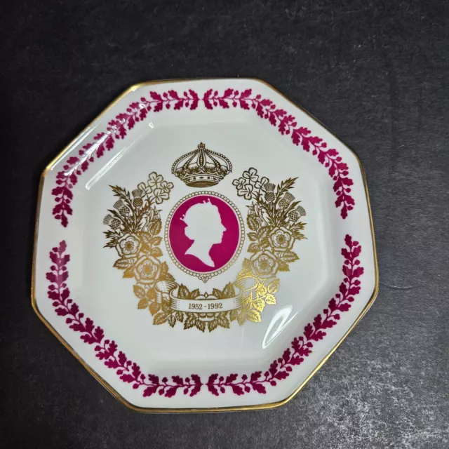 1992 Wedgewood 5" Plate 40th Anniversary Queen Elizabeth II Coronation England