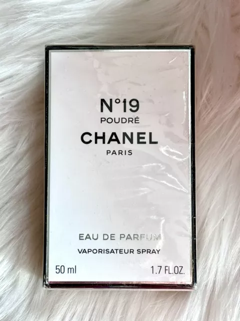 Chanel No 19 Poudré Eau de Parfum Spray 50 ml