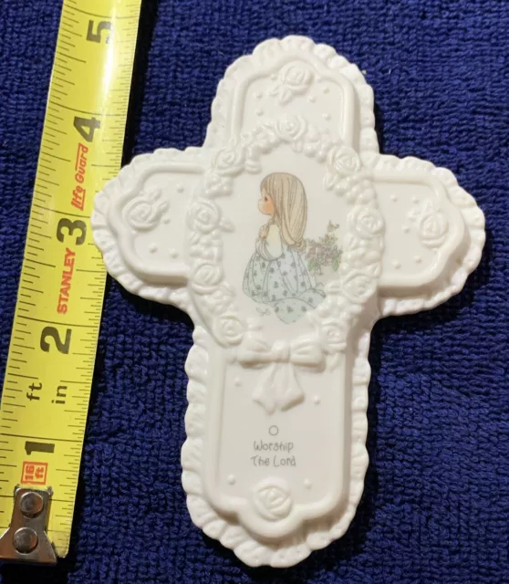 Precious Moments  O Worship The Lord Intricate Cross Plaque RARE Girl Kneeling