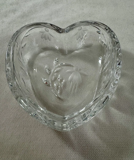 STUART Lead Crystal Cascade Cut Glass Heart Trinket Box
