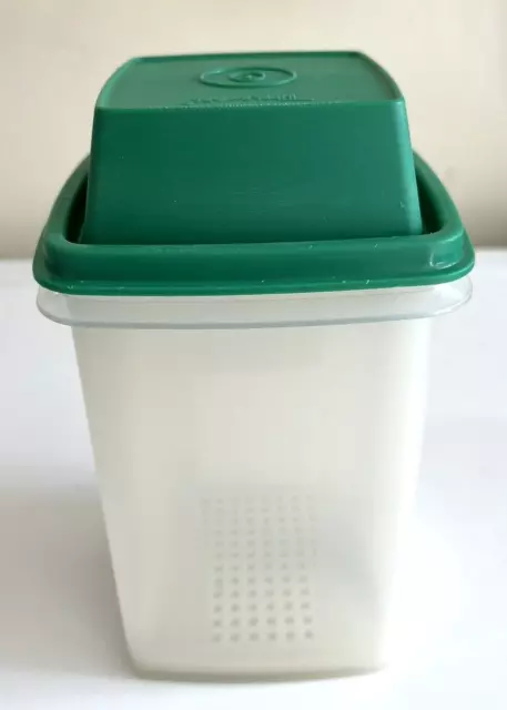 Vintage Tupperware Beetroot Pickle Strainer Green 1330-15 Lid With 1330-14 Base