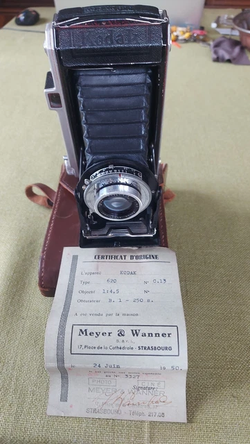 Ancien appareil photo a soufflet KODAK FOLDING 620  Angénieux   F:4,5 - 100mm