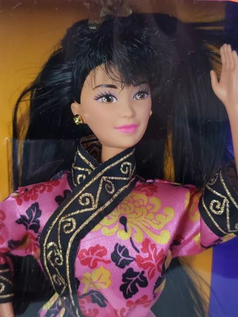 Mattel 1993 DOTW Dolls of the World CHINESE BARBIE Doll #11180 NRFB