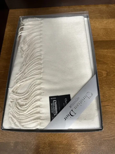 Christian Dior Monsieur Men's Cashmaire 100% Acrylic scarf White 55” Vintage Box
