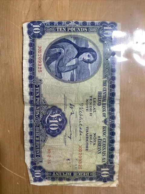 Irish 1975 Ten Pound Banknote Old Ireland £10 Note Lady Lavery A Series