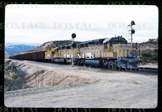 UNION PACIFIC-UPRR EMD SD40-2 #3720. Cajon Pass (CA). Original Slide 1984.