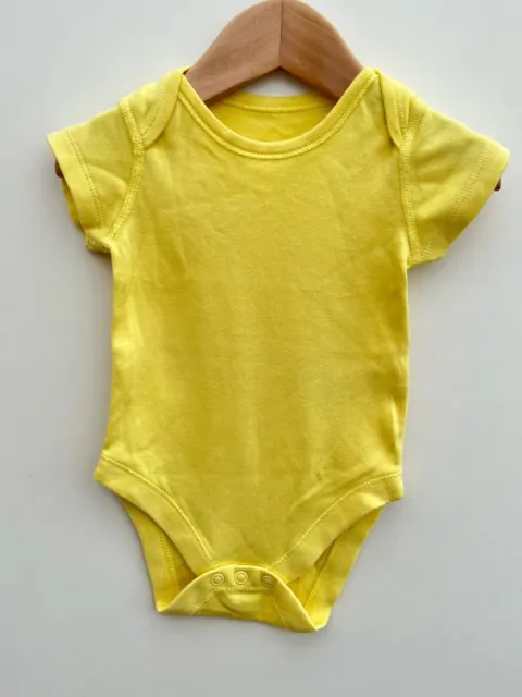 Pacchetto di abbigliamento per bambine età 0-3 mesi Hello Kitty M&S Gap 5
