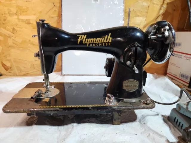 Antique PLYMOUTH DUCHESS Model 24 Super Deluxe Sewing Machine Japan Works 1940s