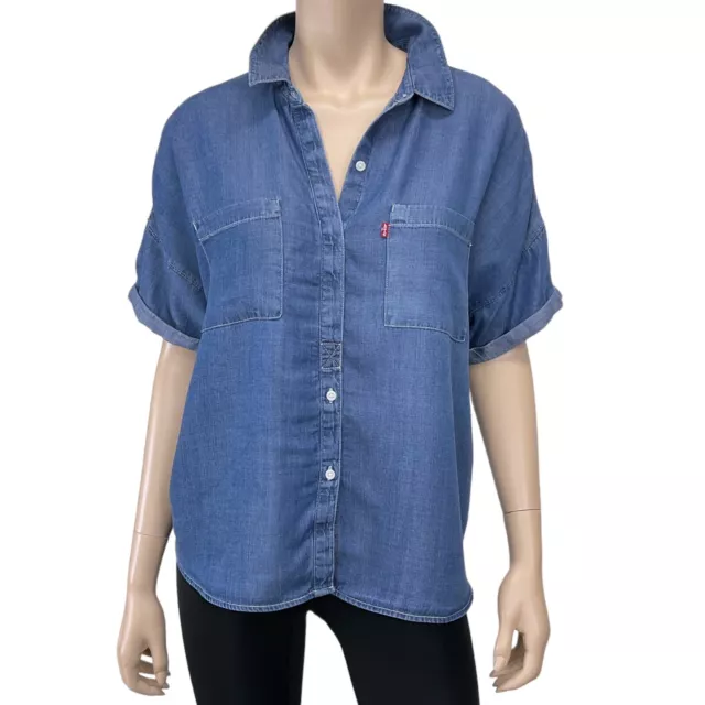 Levis Womens Blue Short Sleeve Chambray Button Down Shirt Size L EUC