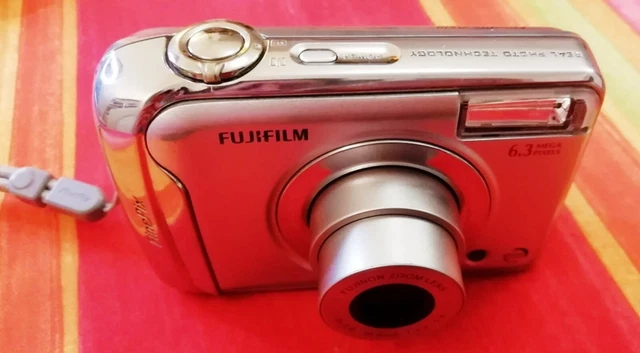 Appareil photo numérique vintage, joli FUJIFILM FINEPIX A610, 6,3Mp - Japon 2007