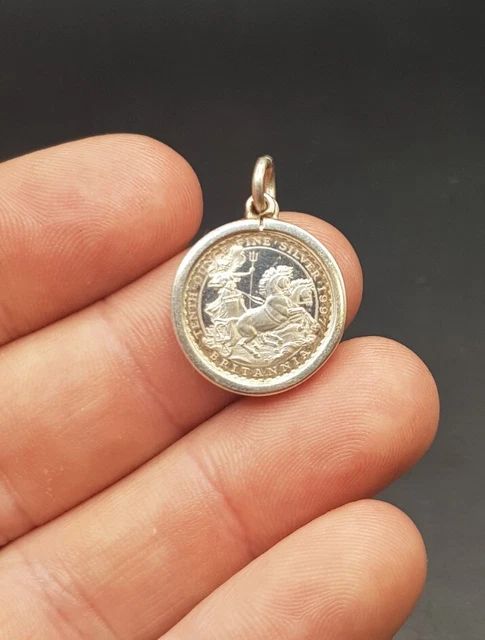 1997 Fine .999 Solid Silver Coin Pendant. FreeUKP&P 🇬🇧 Britannia. English.