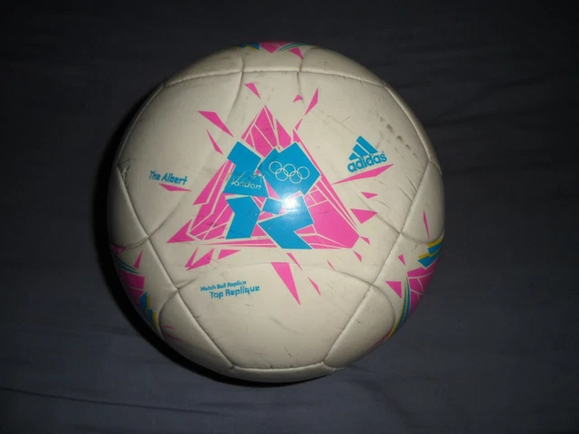 超超希少] 2012 London Olympicsサッカーボール | www.ibnuumar.sch.id