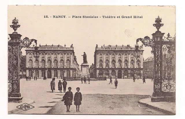 nancy place stanislas  théâtre et grand hôtel